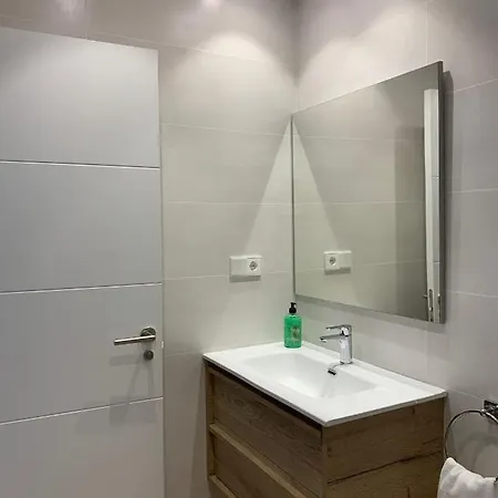 Nuevo Loylla A 500 M De La Playa * نيمبرو